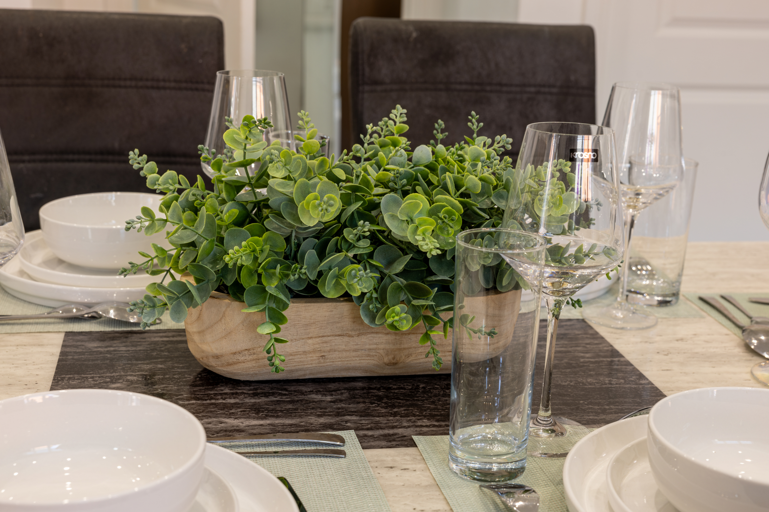 Dining table decor