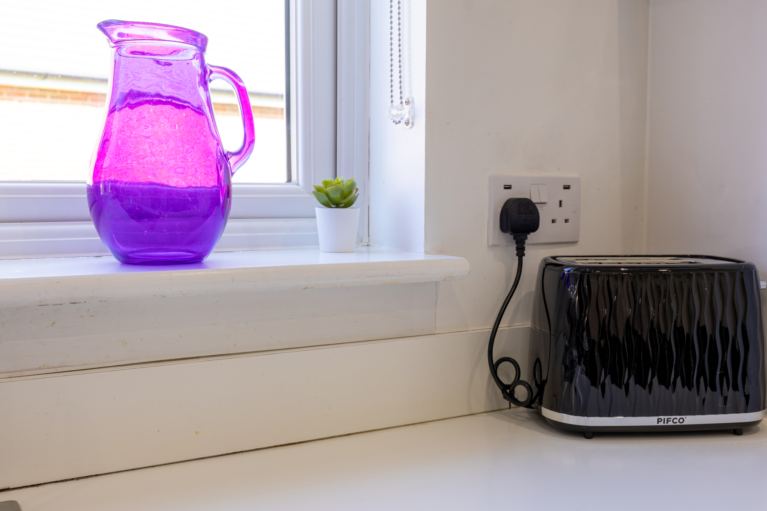Kitchen toaster