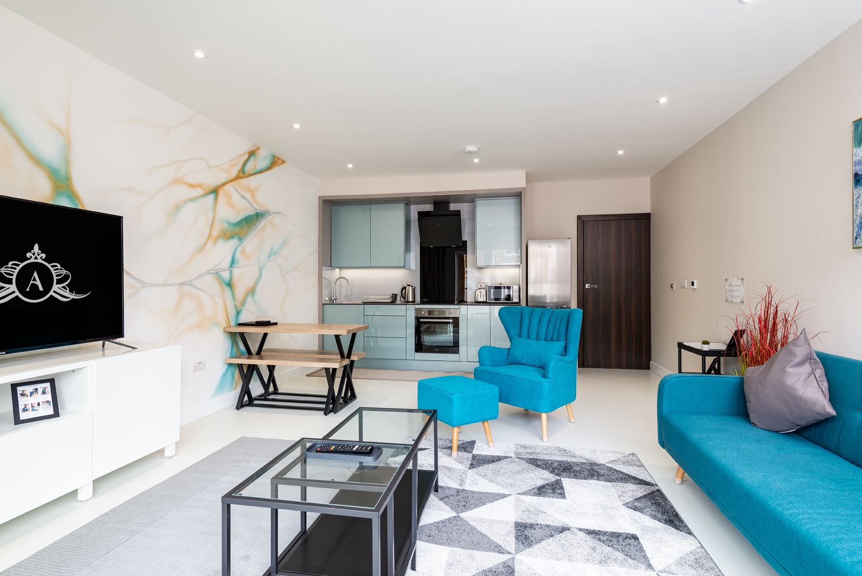 Address Apartments 33